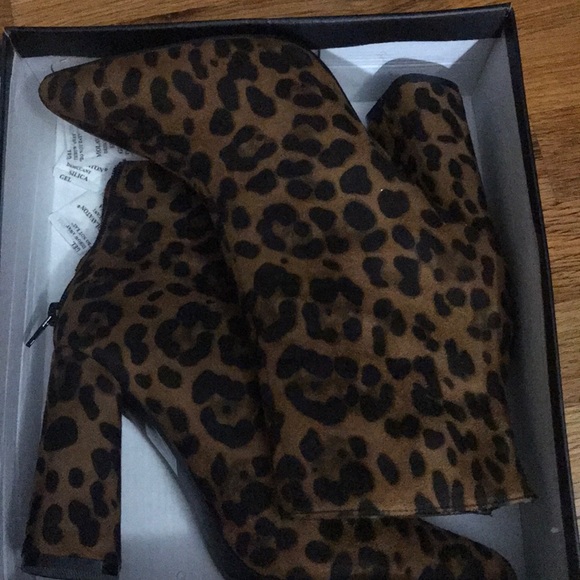 Faux suede leopard ankle booties - Picture 5 of 5